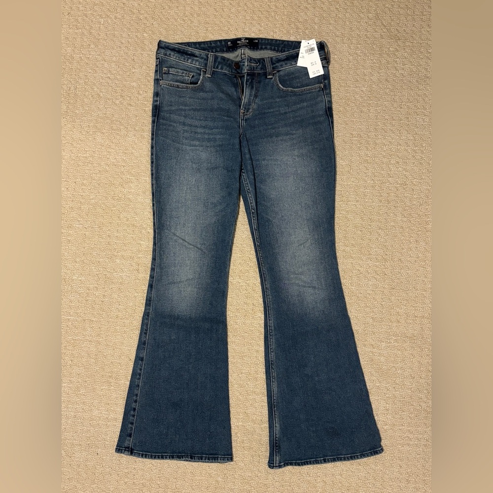 Holister flared jeans. Size 28